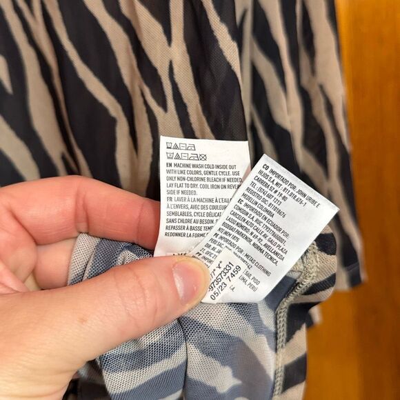 American Eagle AEO Black Tan Zebra Beach Cover Up Women’s US Medium - Picture 6 of 8